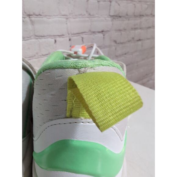 New Balance FuelCell Lindor 2 Pre-Game Women's Size 7 Men's 5.5 Unisex - Picture 12 of 16